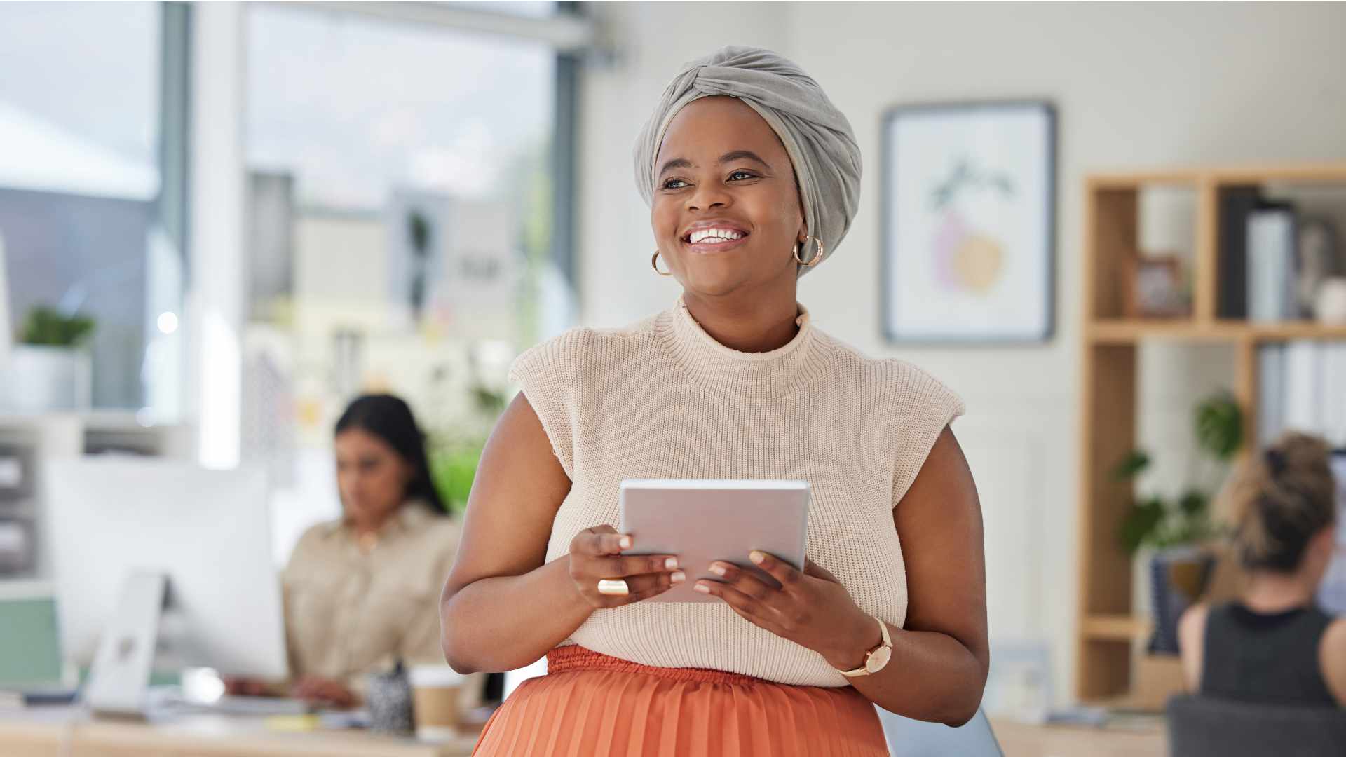 black-business-woman-office